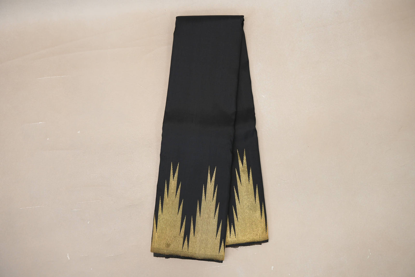 Black Vintage Kanjivaram Silk Saree by Shreenivas Silks PSSR019042