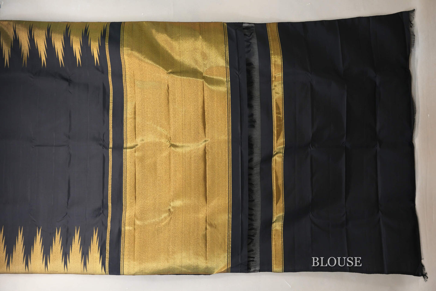 Black Vintage Kanjivaram Silk Saree by Shreenivas Silks PSSR019042