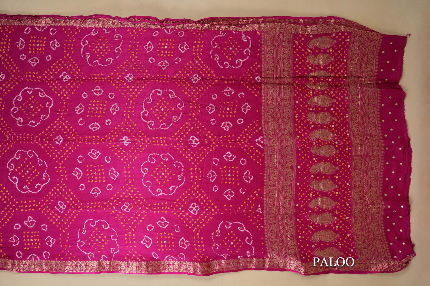 gaji silk bandhani saree paloo