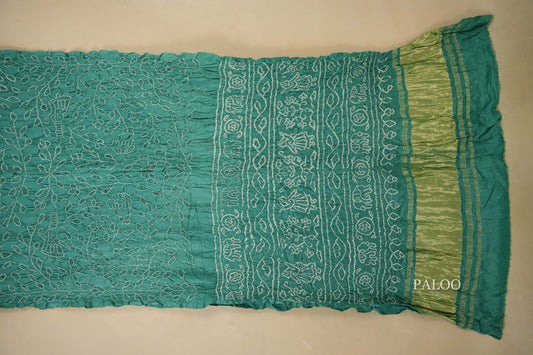 gaji silk bandhani saree paloo