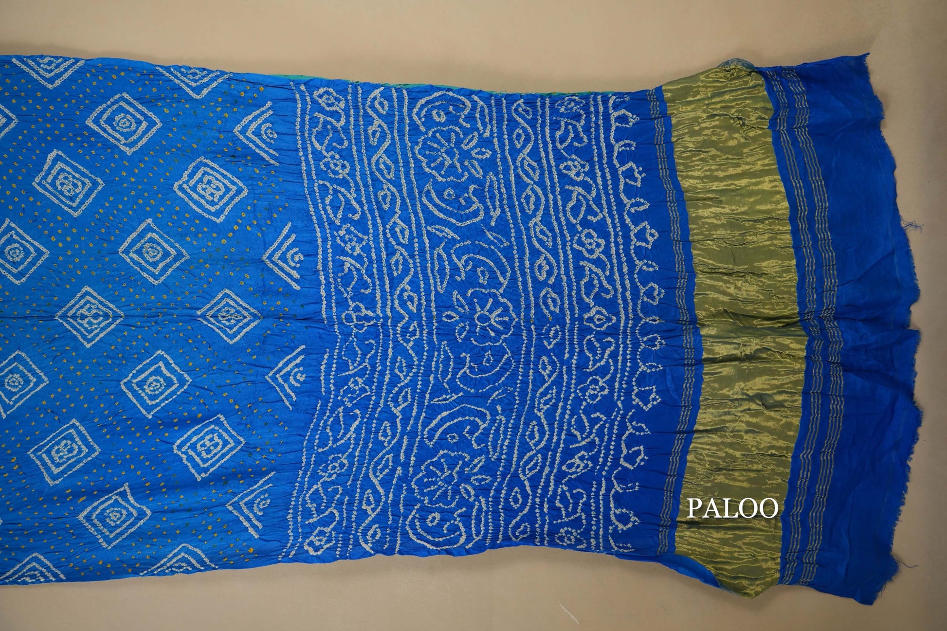 gaji silk bandhani saree paloo