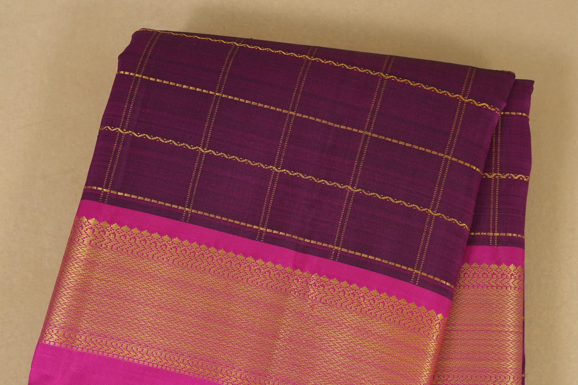 Dark magenta Vintage checks Kanjivaram Silk Saree by Shreenivas Silks PSSR018012 - Parisera