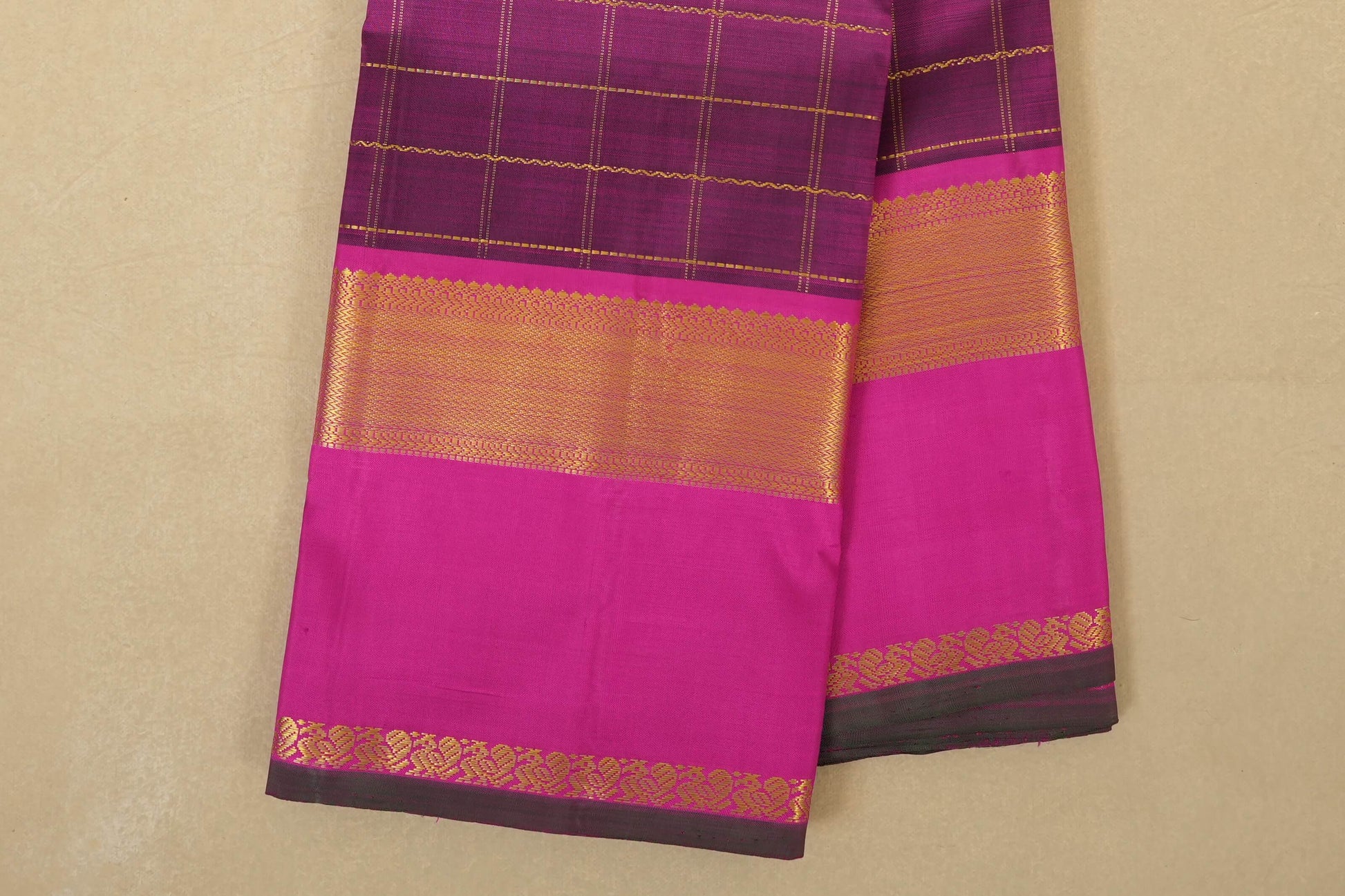 Dark magenta Vintage checks Kanjivaram Silk Saree by Shreenivas Silks PSSR018012 - Parisera