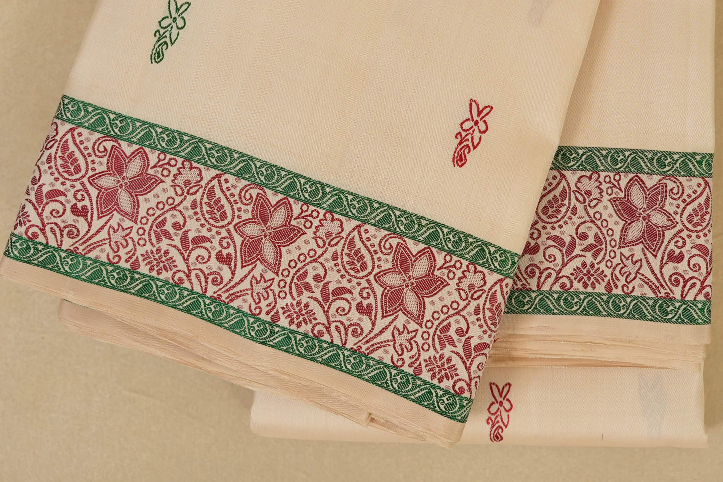 Off white Vintage Kanjivaram Silk Saree by Shreenivas Silks PSSR018015 - Parisera
