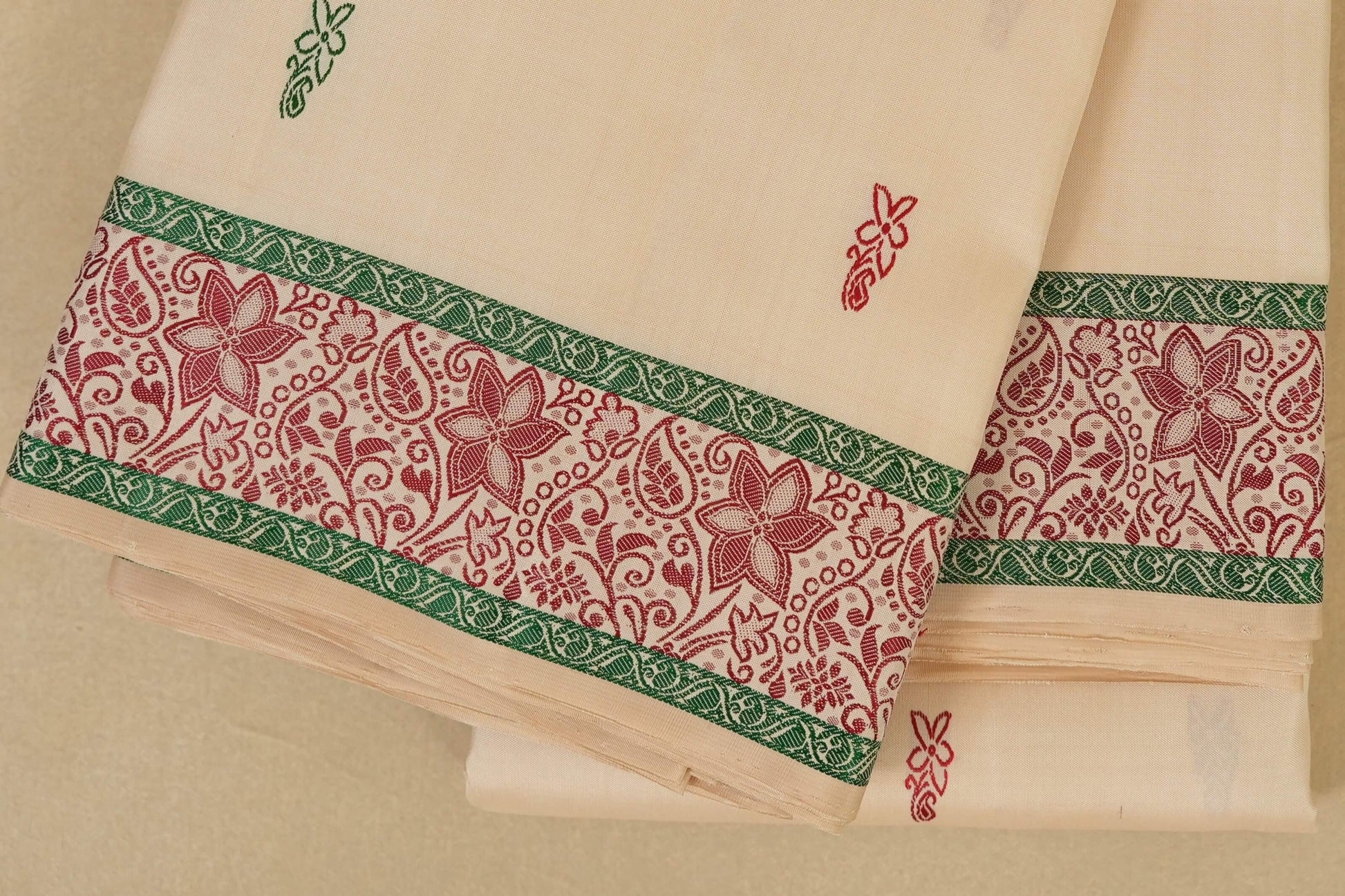 Off white Vintage Kanjivaram Silk Saree by Shreenivas Silks PSSR018015 - Parisera
