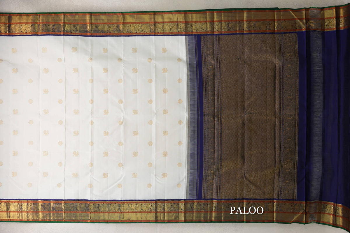 Off White Vintage Kanjivaram Silk Saree paloo