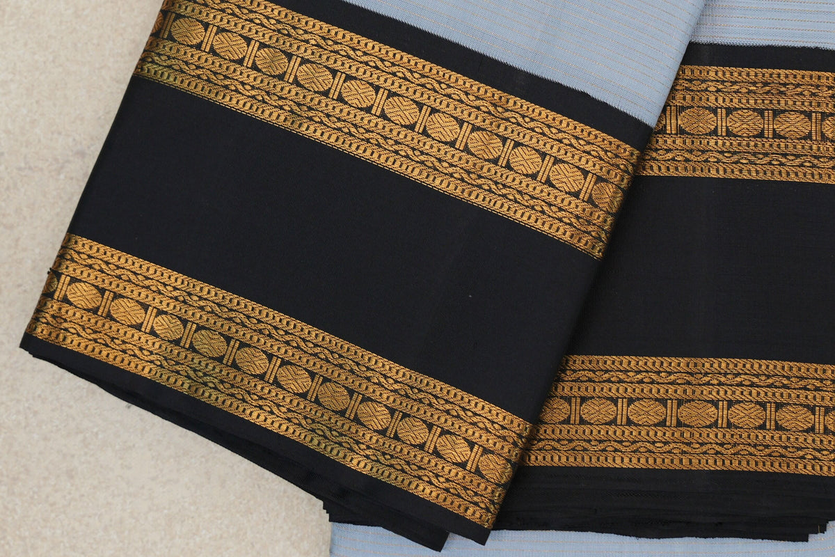  Grey Vintage Kanjivaram Silk Saree border zoom