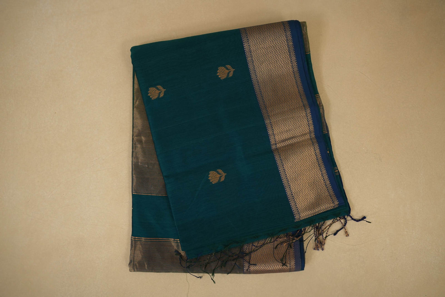 Peacock Green Maheshwari Silk Cotton Saree by Shreenivas Silks PSSR018023 - Parisera