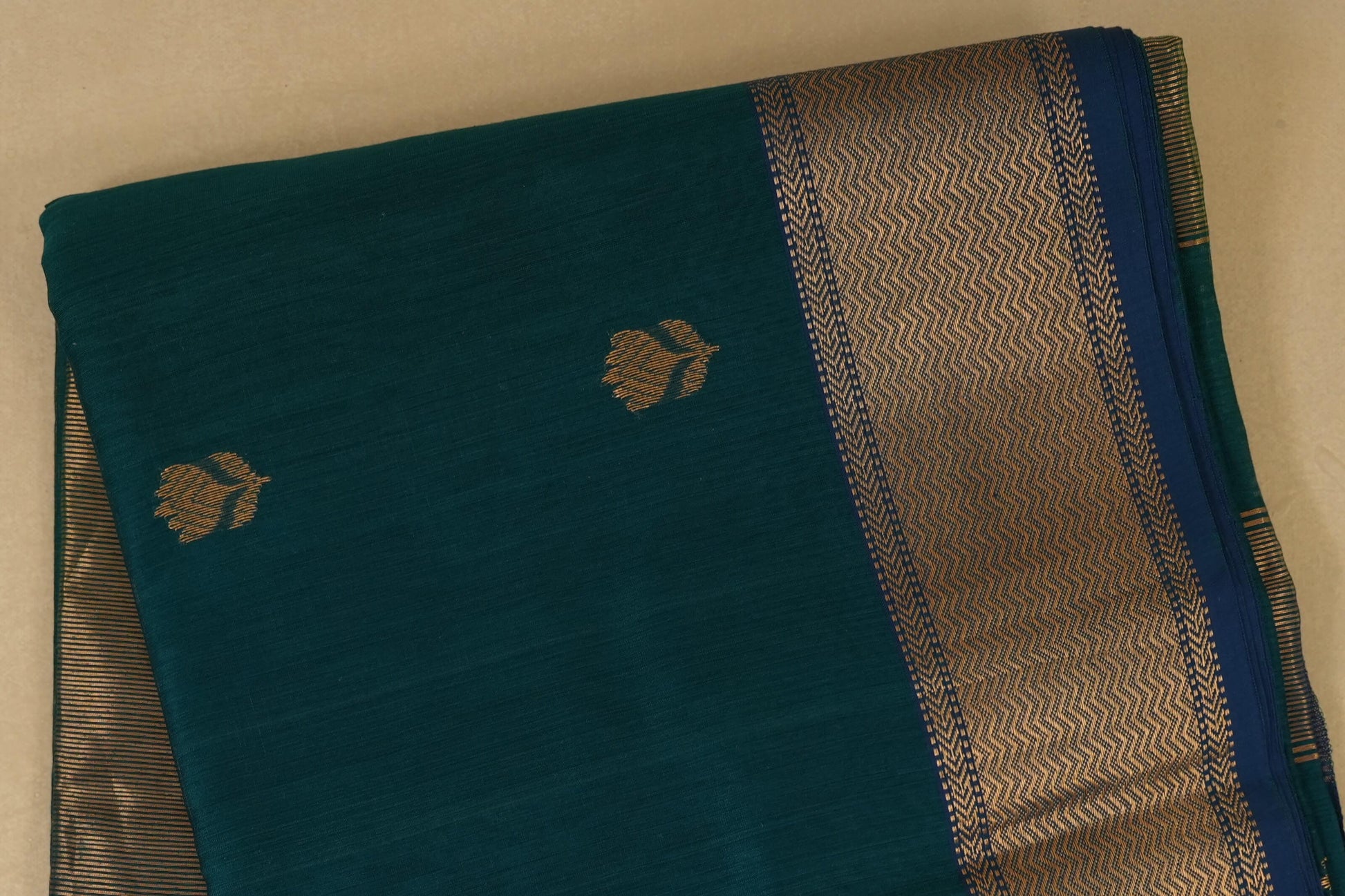 Peacock Green Maheshwari Silk Cotton Saree by Shreenivas Silks PSSR018023 - Parisera