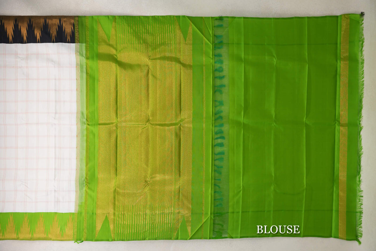 Off White Vintage Kanjivaram Silk Saree blouse