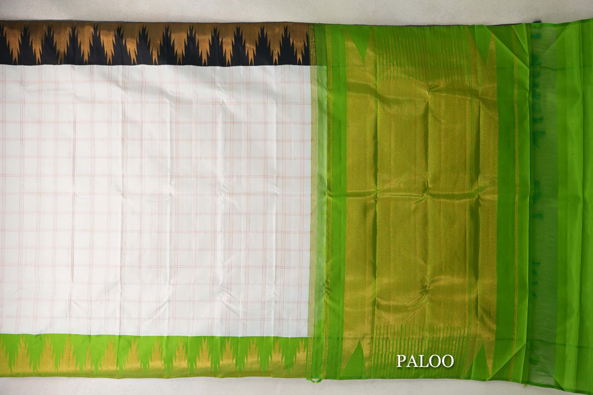 Off White Vintage Kanjivaram Silk Saree paloo