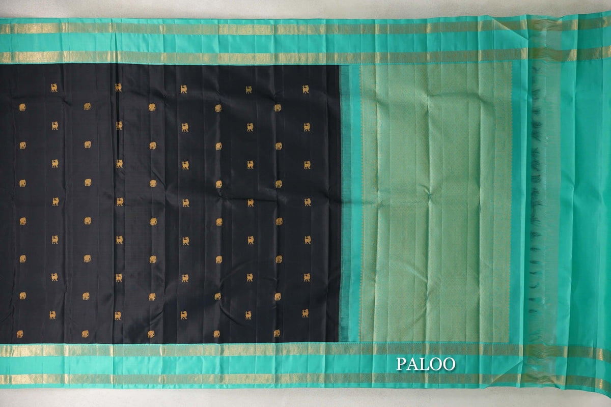 Black Vintage Kanjivaram Silk Saree paloo
