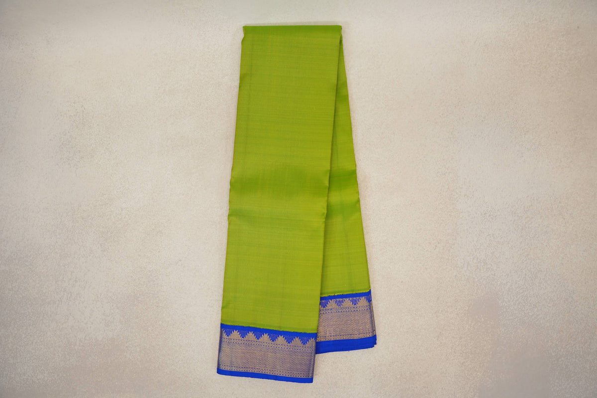 Fluorescent Green Vintage Kanjivaram Silk Saree body zoom