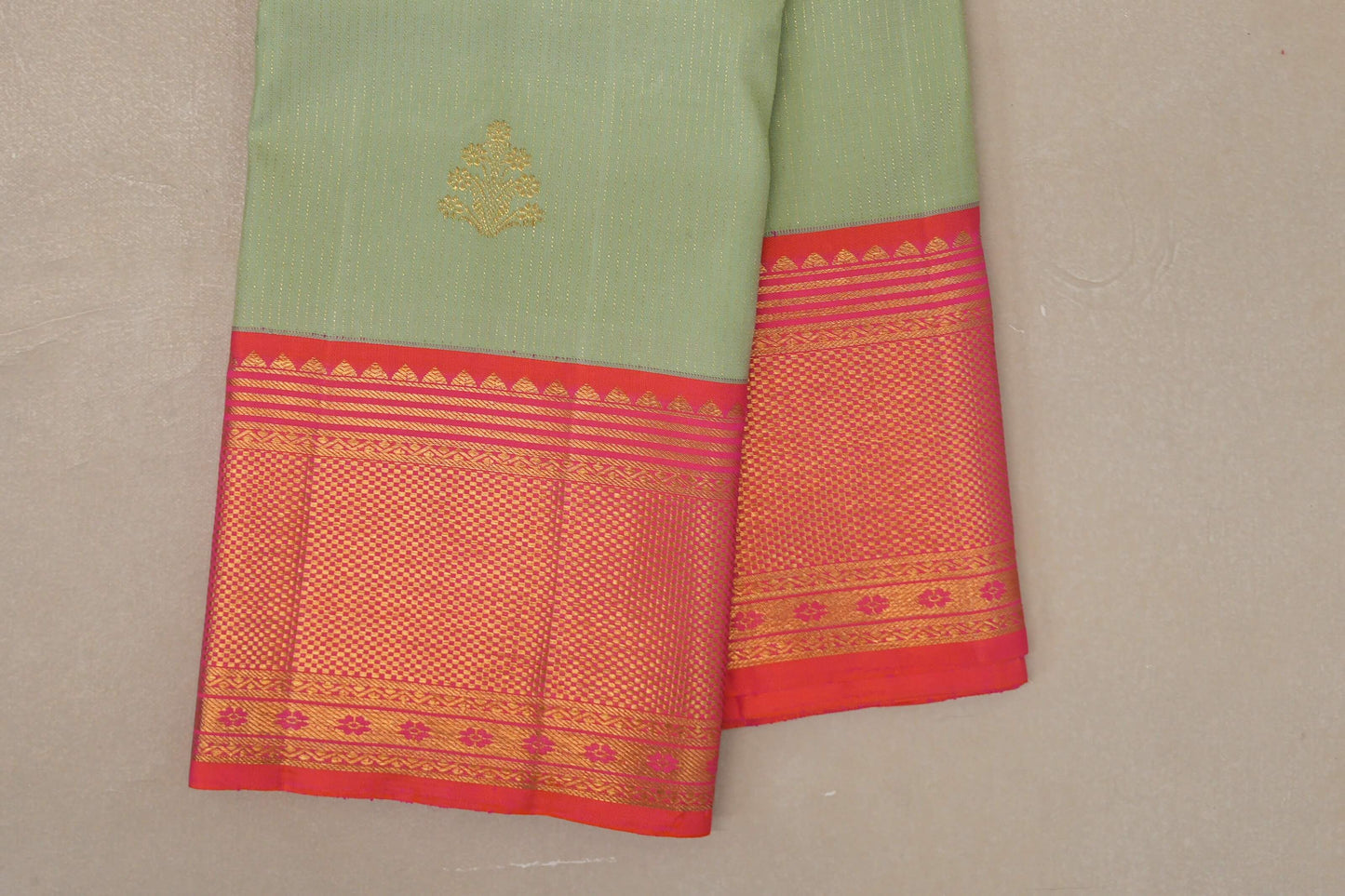 Light Pistachio Green Vintage Kanjivaram Silk Saree by Shreenivas Silks PSSR019065