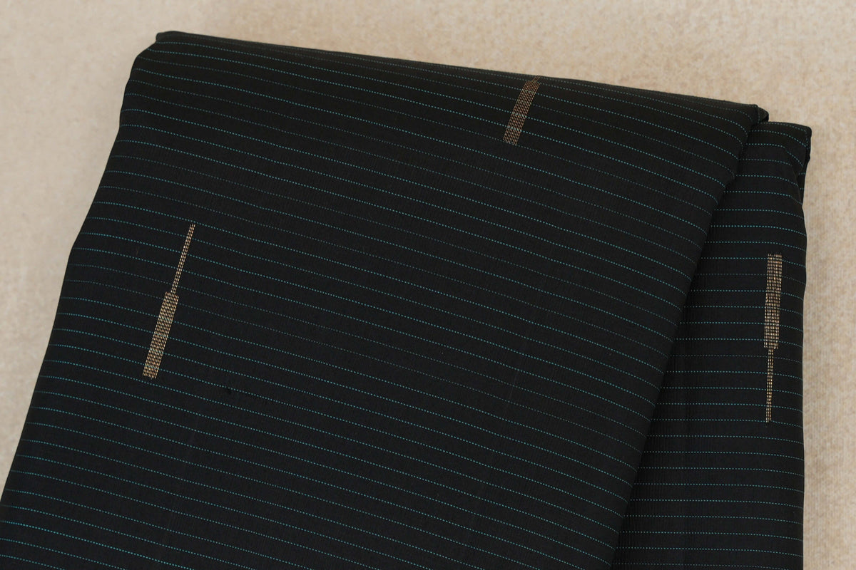 Black Vintage Kanjivaram Silk Saree body zoom