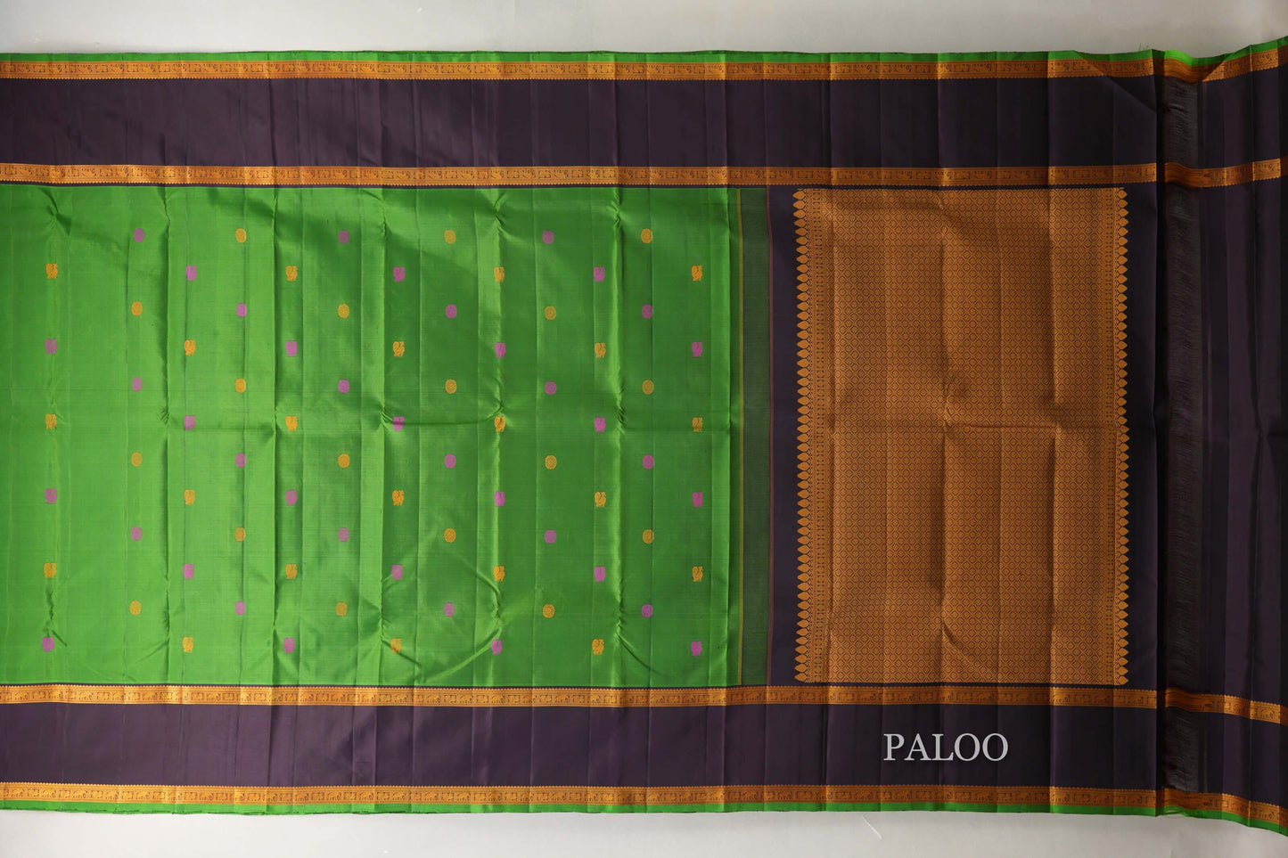 Bright leaf green with Deep Plum borders Vintage Kanjivaram Silk Saree by Shreenivas Silks PSSR019060