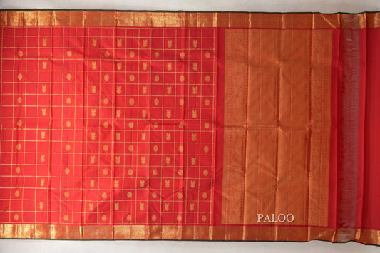 Chilli Red with Bottle Green Selvedge Vintage Kanjivaram Silk Saree paloo