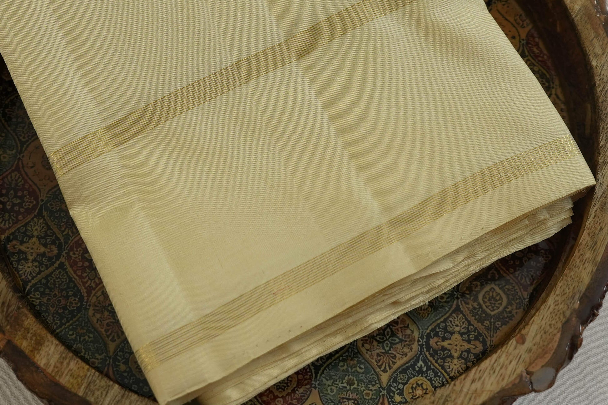 Bridal light weight kanchipuram silk saree