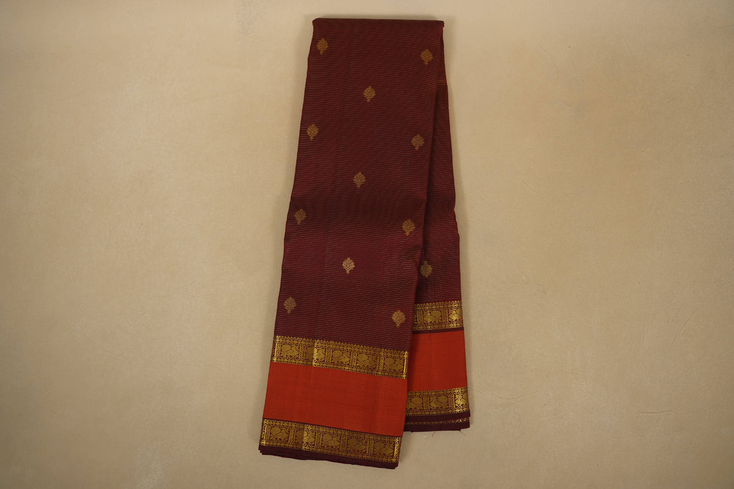 Vaira oosi Vintage Kanjivaram Silk Saree 