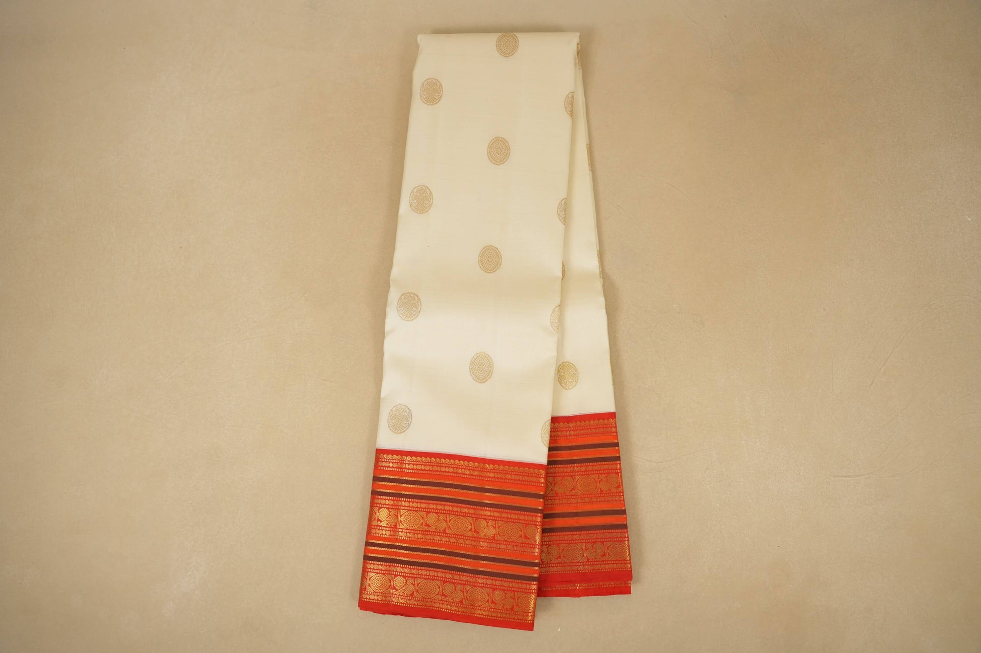 Off White Kanjivaram Silk Saree by Shreenivas Silks PSSR018076 - Parisera