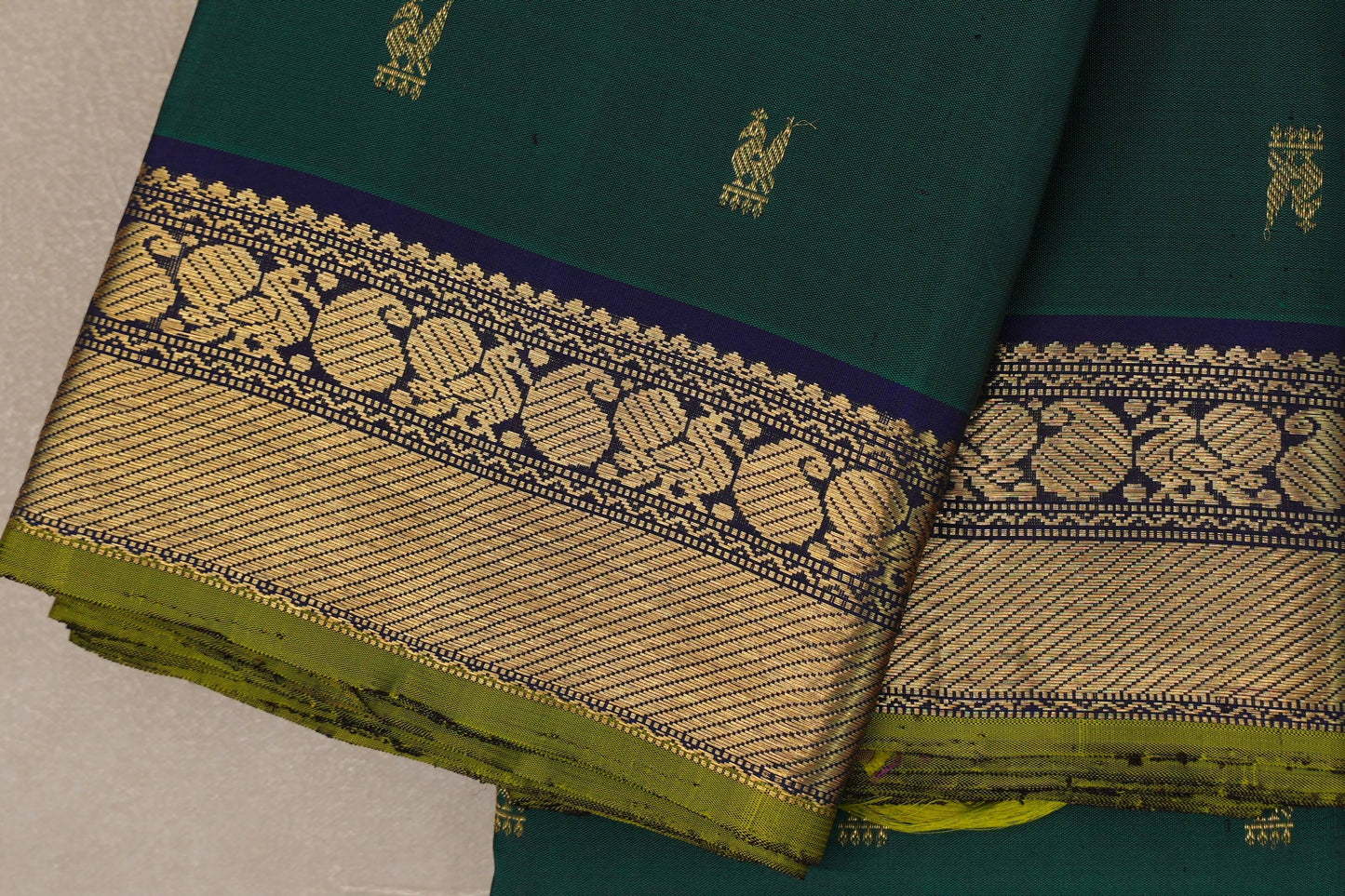 Emerald green with deep blue borders Vintage Kanjivaram Silk Saree by Shreenivas Silks PSSR019102