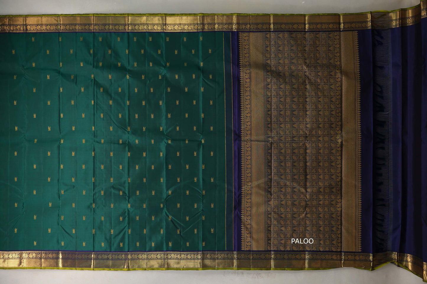 Emerald green with deep blue borders Vintage Kanjivaram Silk Saree by Shreenivas Silks PSSR019102