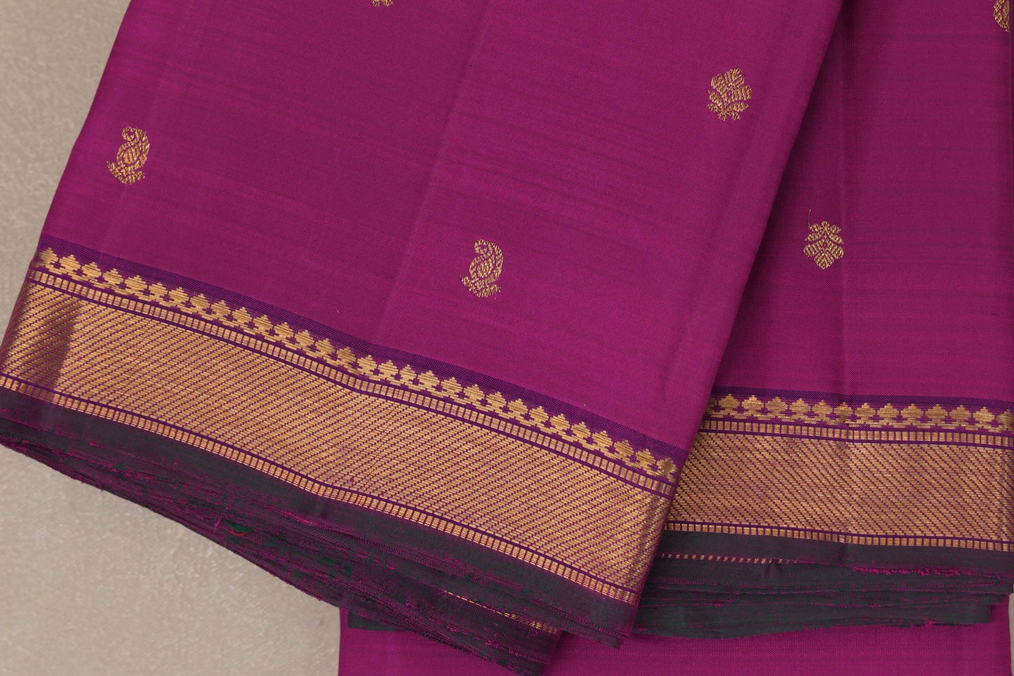 Bright magenta Vintage Kanjivaram Silk Saree by Shreenivas Silks PSSR019105