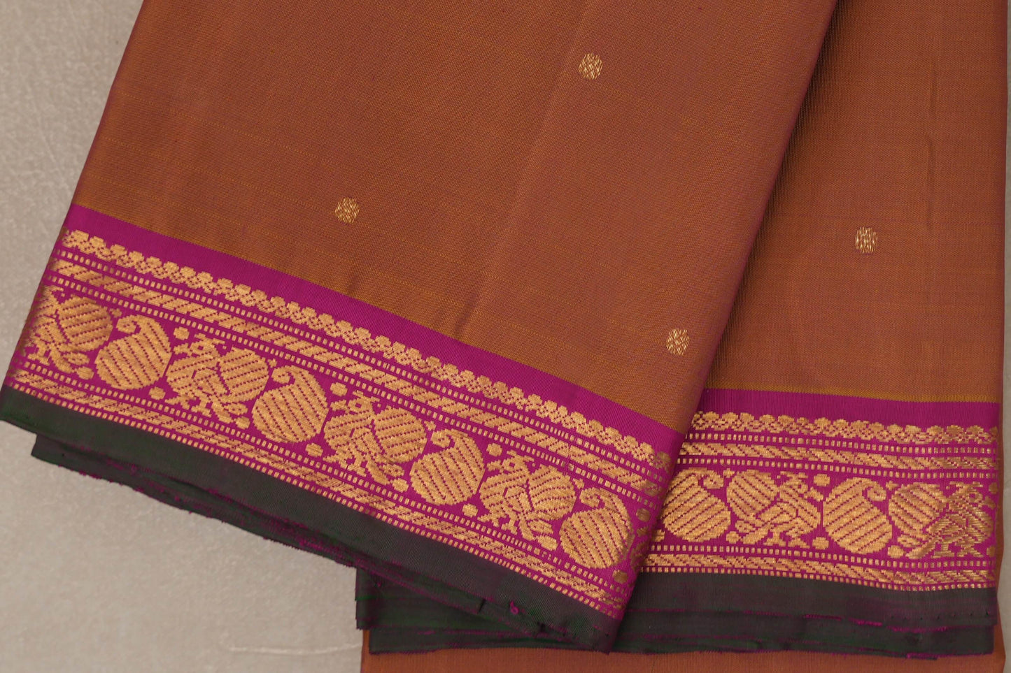 Dual tone of yellow and pink Vintage Kanjivaram Silk Saree by Shreenivas Silks PSSR019110