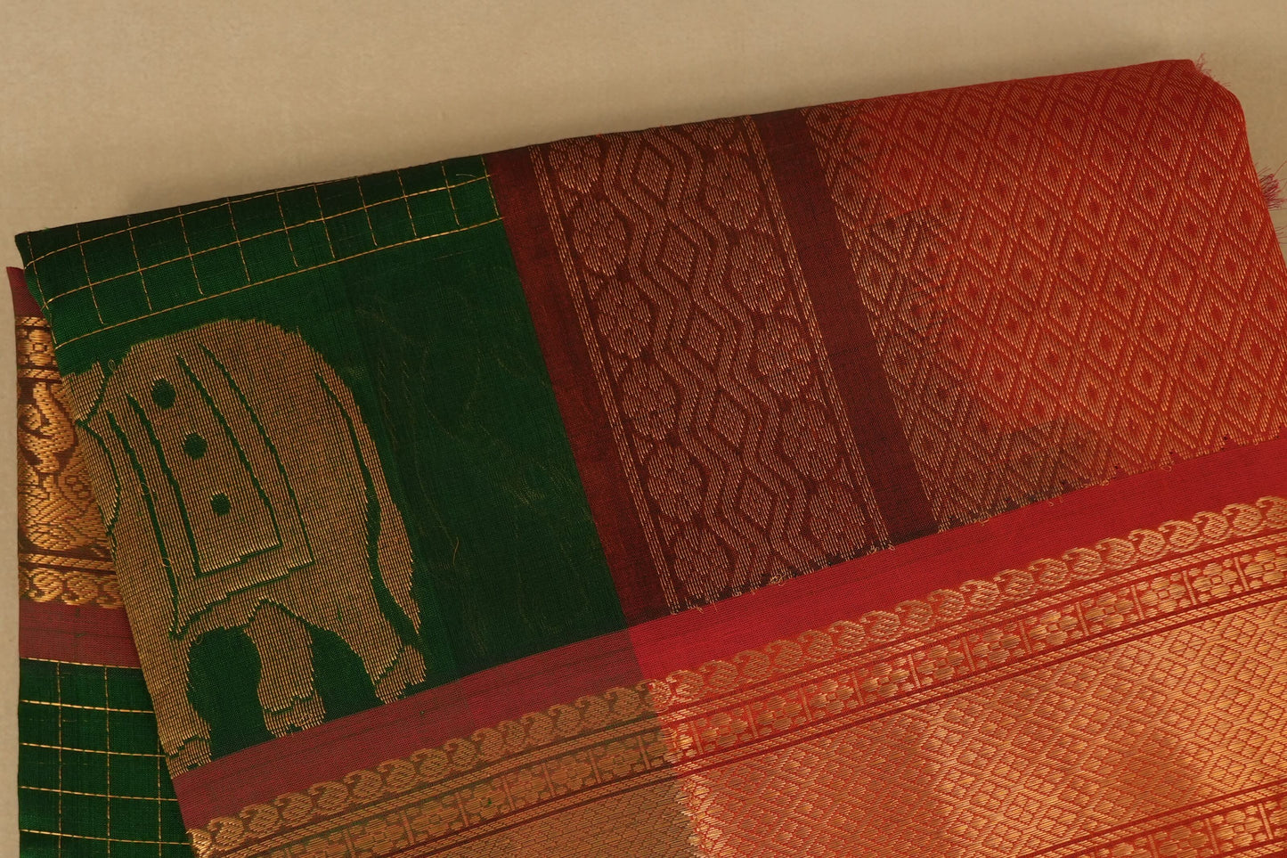 Deep Green Silk Cotton Saree body zoom