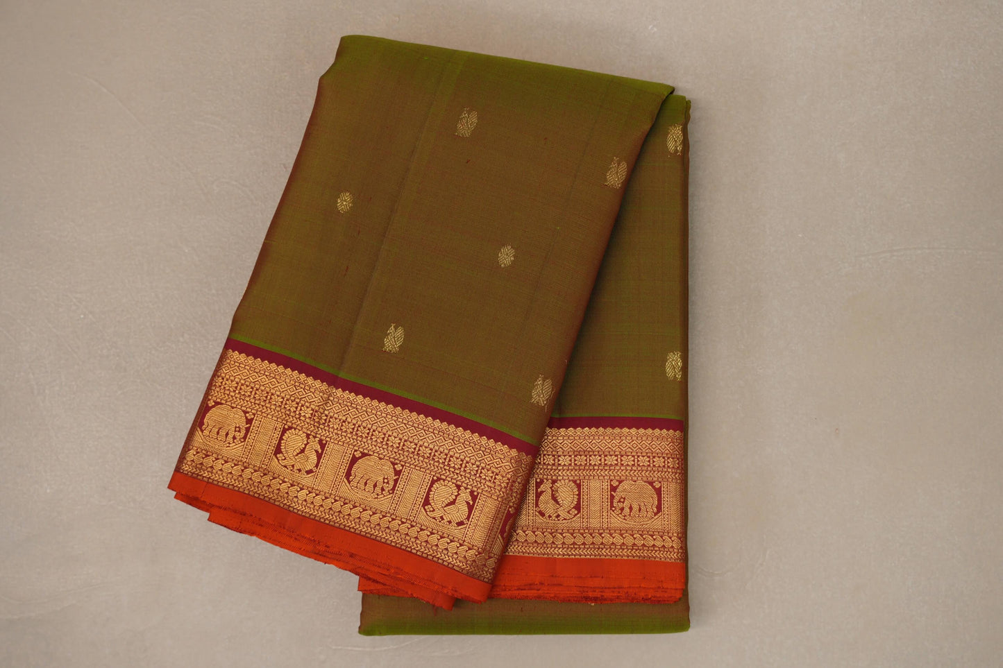 Dual tone of red and green Vintage Kanjivaram Silk Saree by Shreenivas Silks PSSR019113