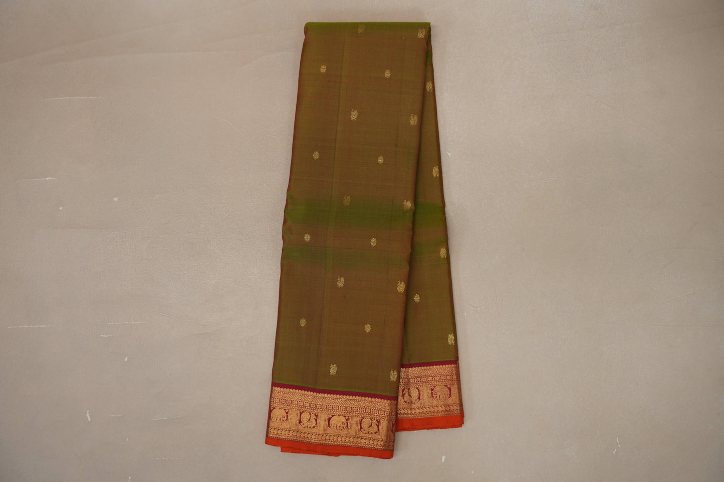 Dual tone of red and green Vintage Kanjivaram Silk Saree by Shreenivas Silks PSSR019113