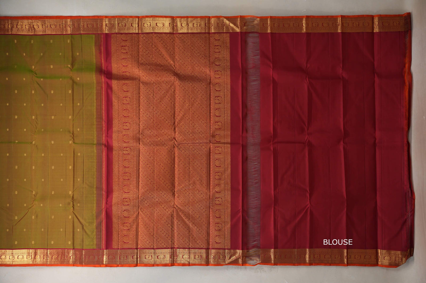 Dual tone of red and green Vintage Kanjivaram Silk Saree by Shreenivas Silks PSSR019113