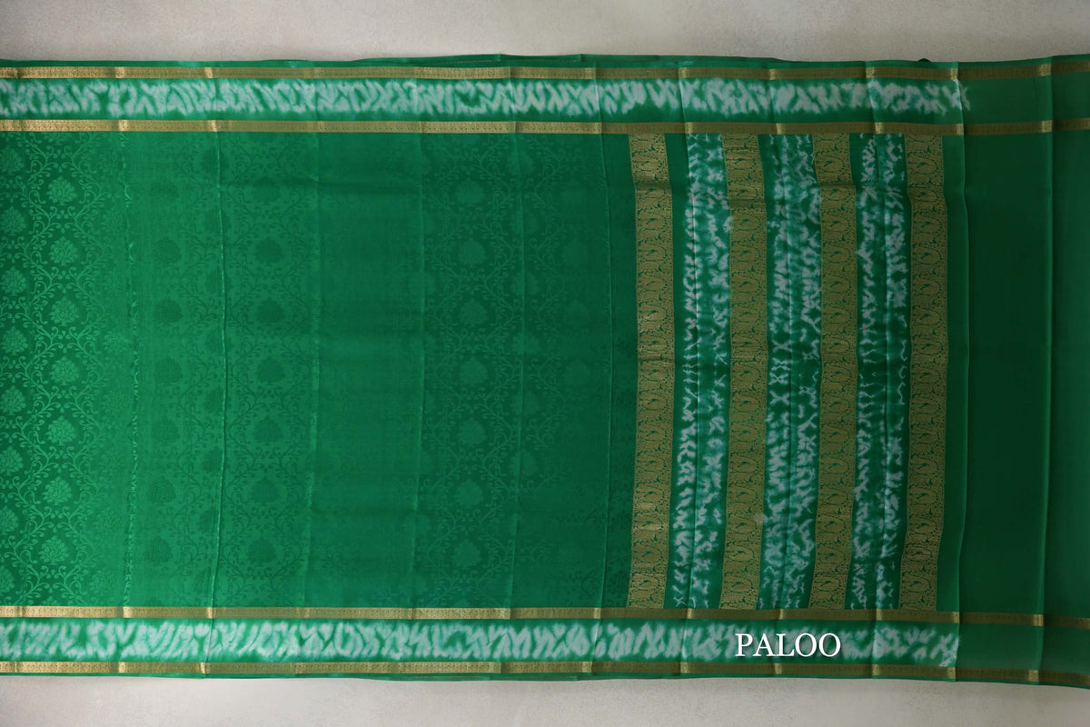 Parrot Green Mysore Silk Saree by Shreenivas Silks paloo
