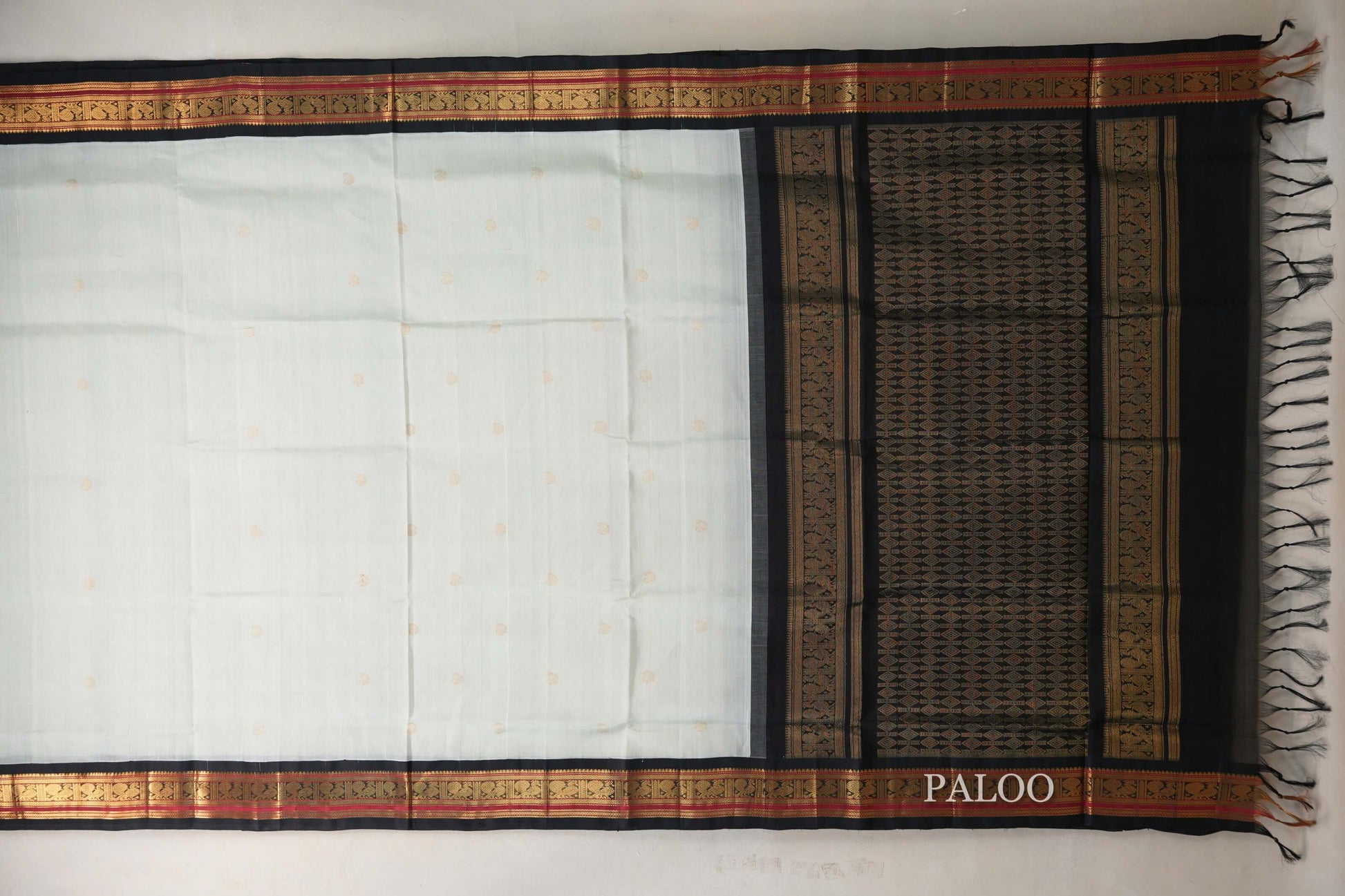 off white Vintage Silk Cotton Saree paloo