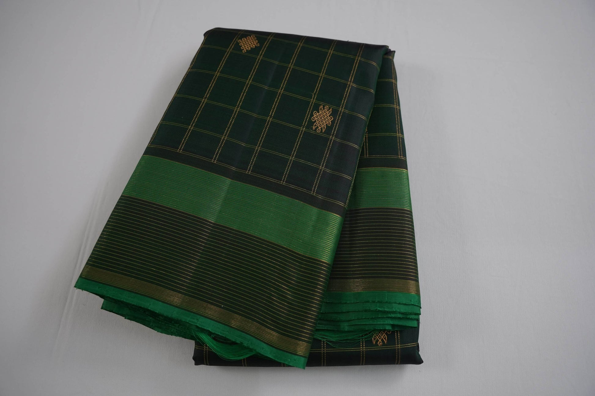 Bottle green kanchipuram silk saree