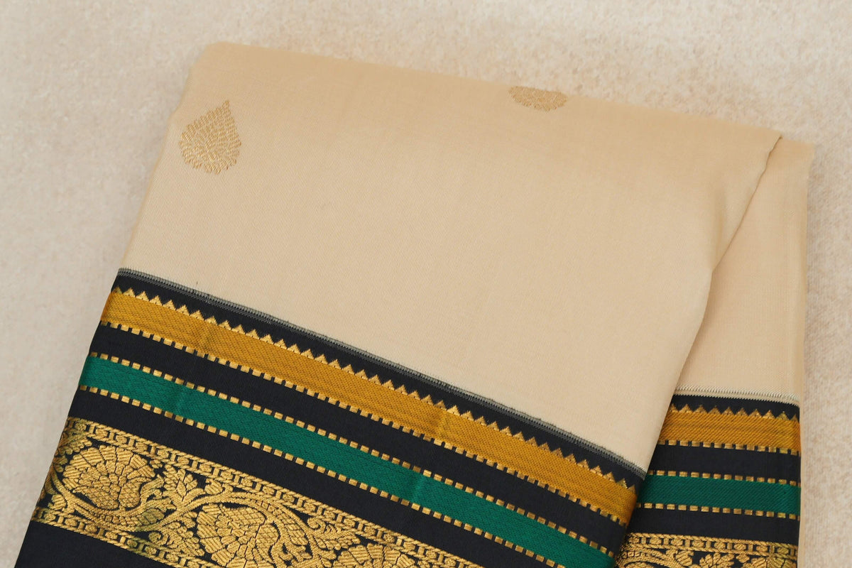 Cream Beige Vintage Kanjivaram Silk Saree body zoom