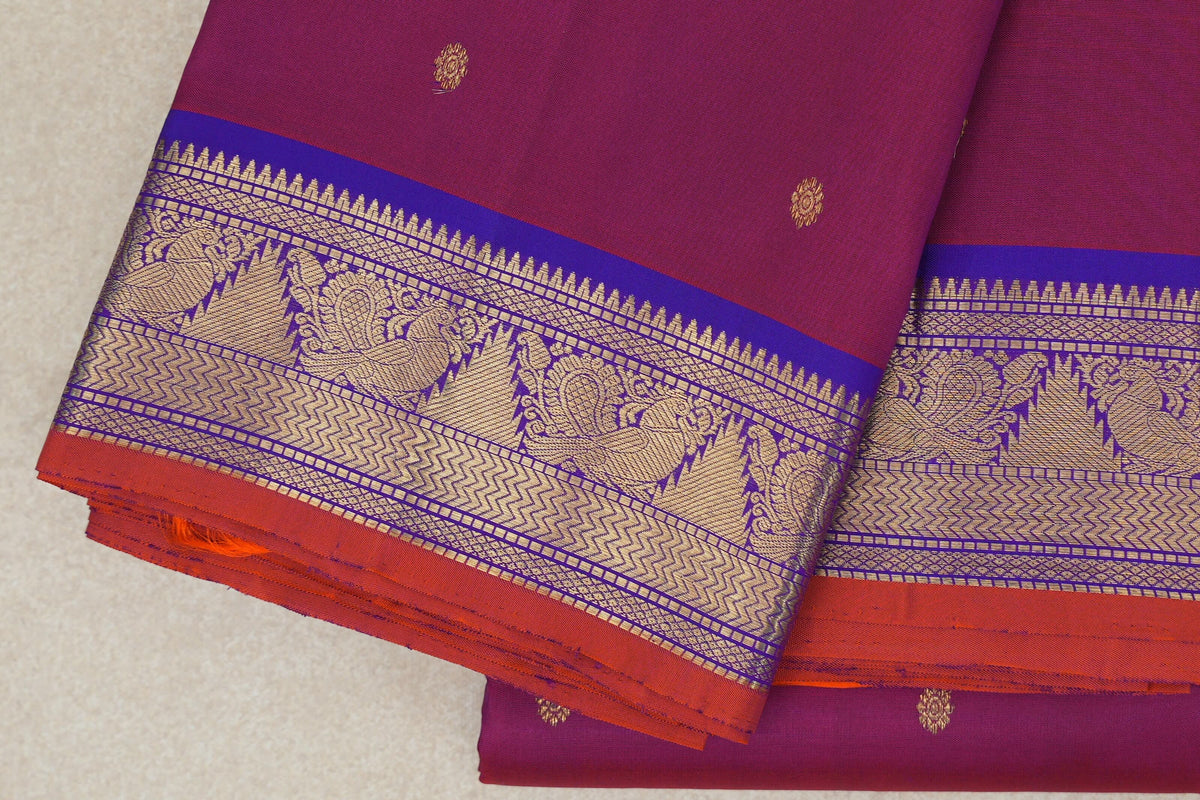 Dual Tone of Red and Violet Vintage Kanjivaram Silk Saree border zoom 