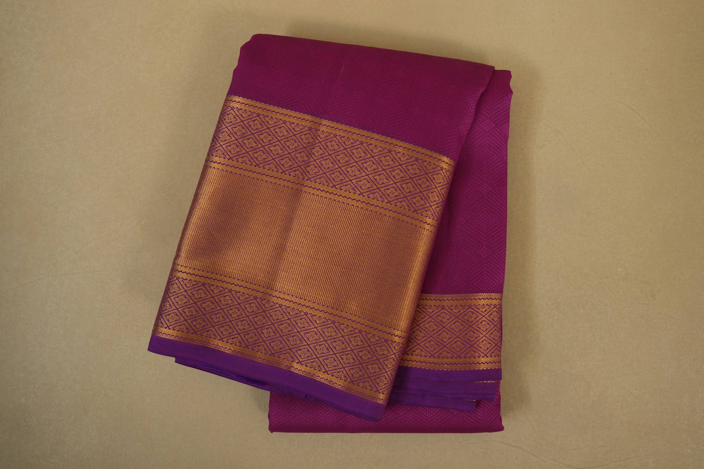 Folded Magenta Light Weight Kanchipuram Silk Saree