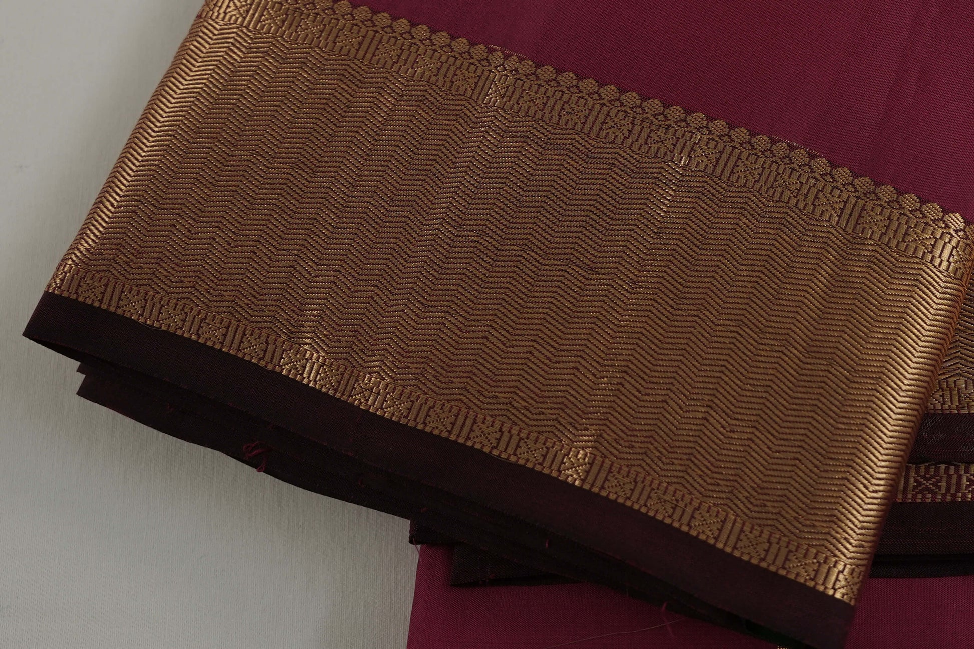 Bridal light weight kanchipuram silk saree