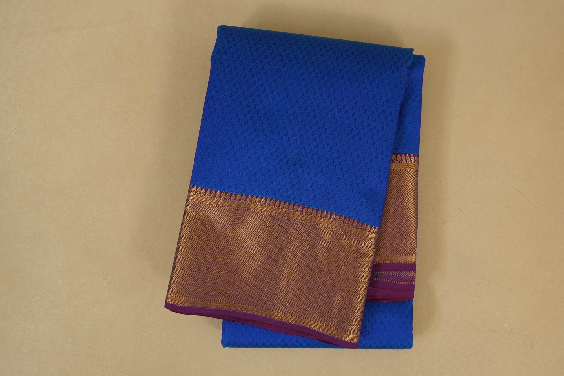 Folded Peacock Blue with Magenta Borders Light Weight Kanchipuram Silk Saree