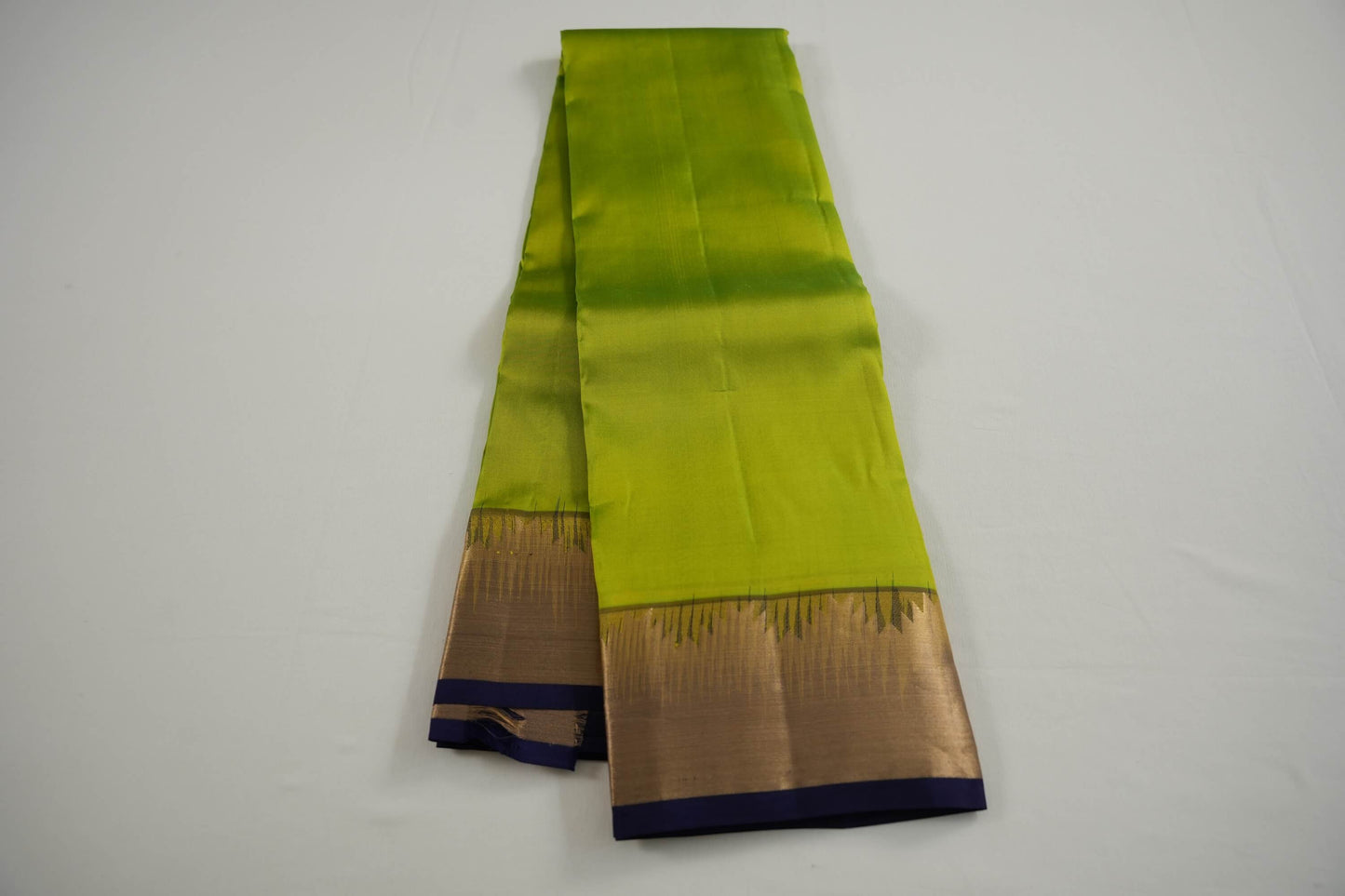 Plain light weight kanchipuram silk saree