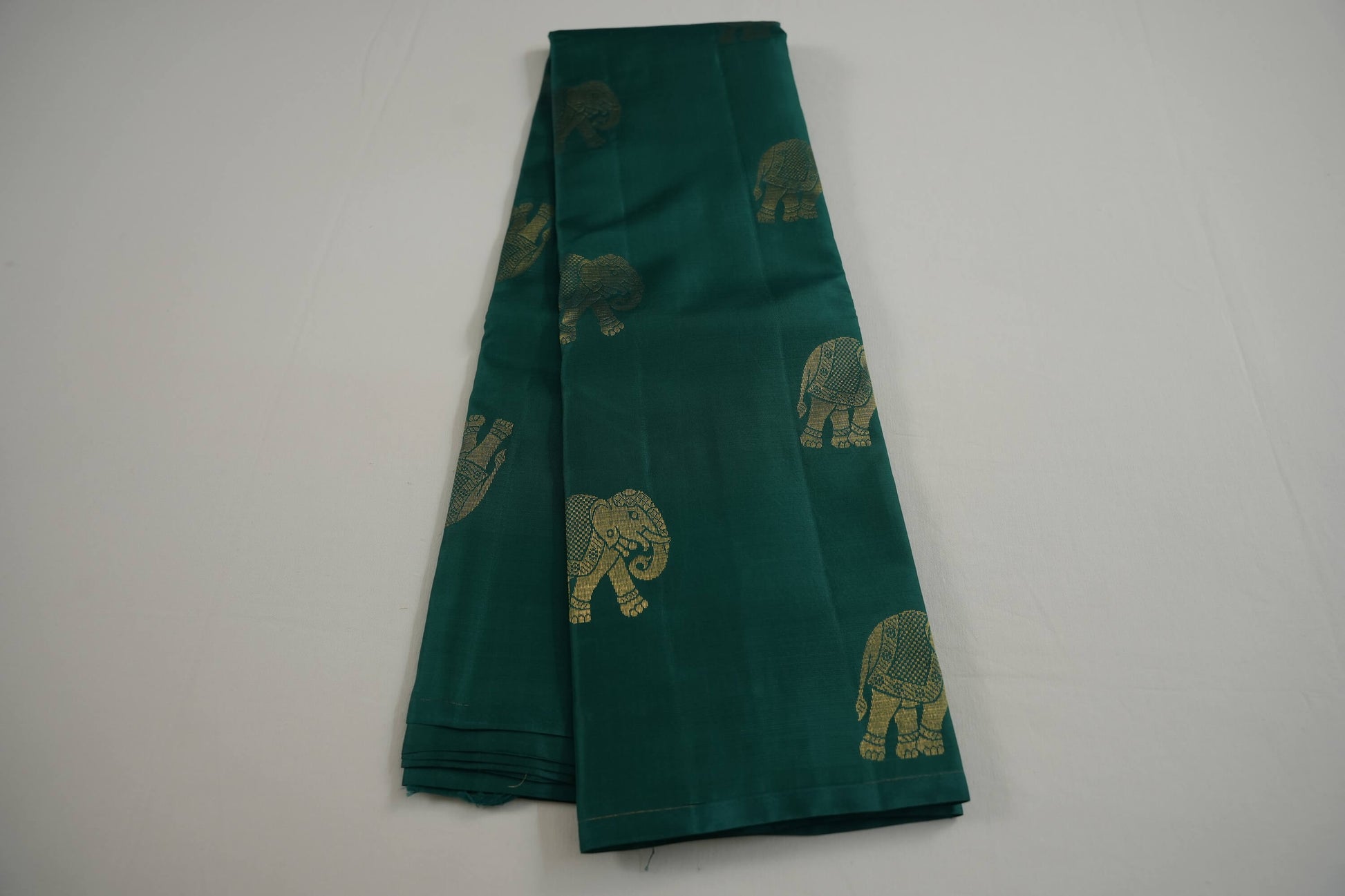 Borderless light weight kanchipuram silk saree