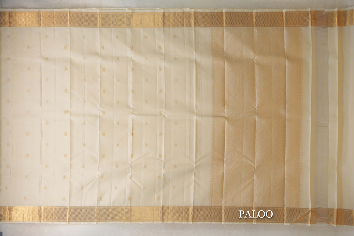 Cream Vintage Kanjivaram Silk Saree by Shreenivas Silks paloo