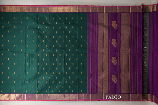 Deep Green with Deep Violet Borders Vintage Kanjivaram Silk Saree paloo