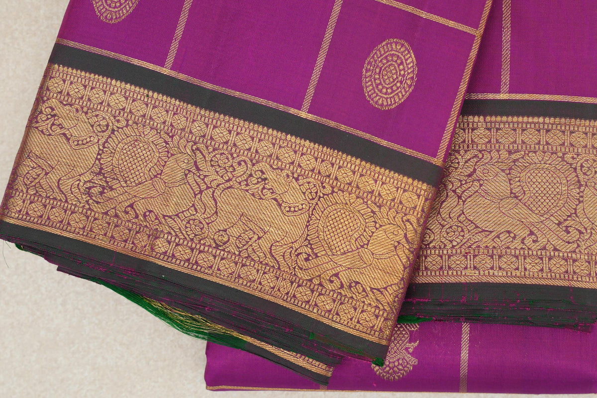Deep Magenta Vintage Kanjivaram Silk Saree border