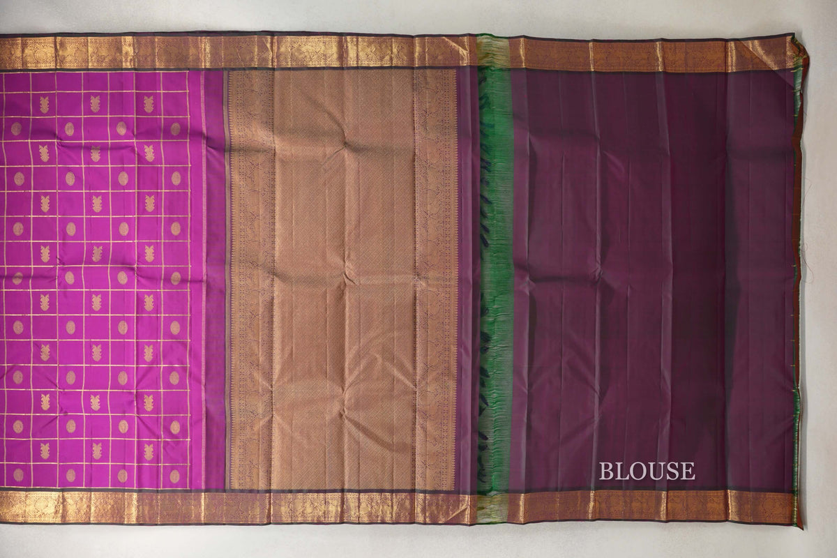 Deep Magenta with Deep Bottle Green Borders Vintage Kanjivaram Silk Saree blouse