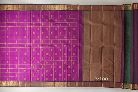 Deep Magenta with Deep Bottle Green Borders Vintage Kanjivaram Silk Saree paloo