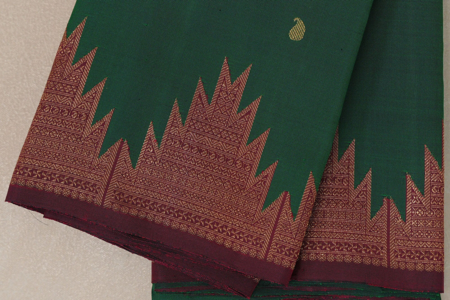 Emerald Green with reddish maroon Vintage Kanjivaram Silk Saree by Shreenivas Silks PSSR019202