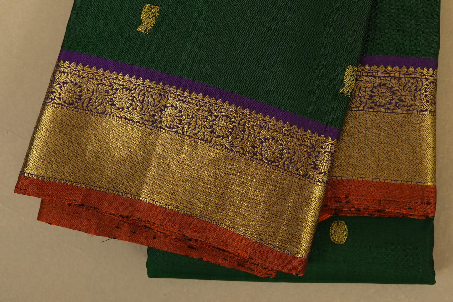 Bottle Green with Purple Borders Kanjivaram Silk Saree borders