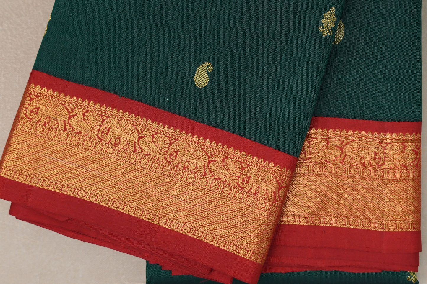 Deep Green with bright red Vintage Kanjivaram Silk Saree by Shreenivas Silks PSSR019207